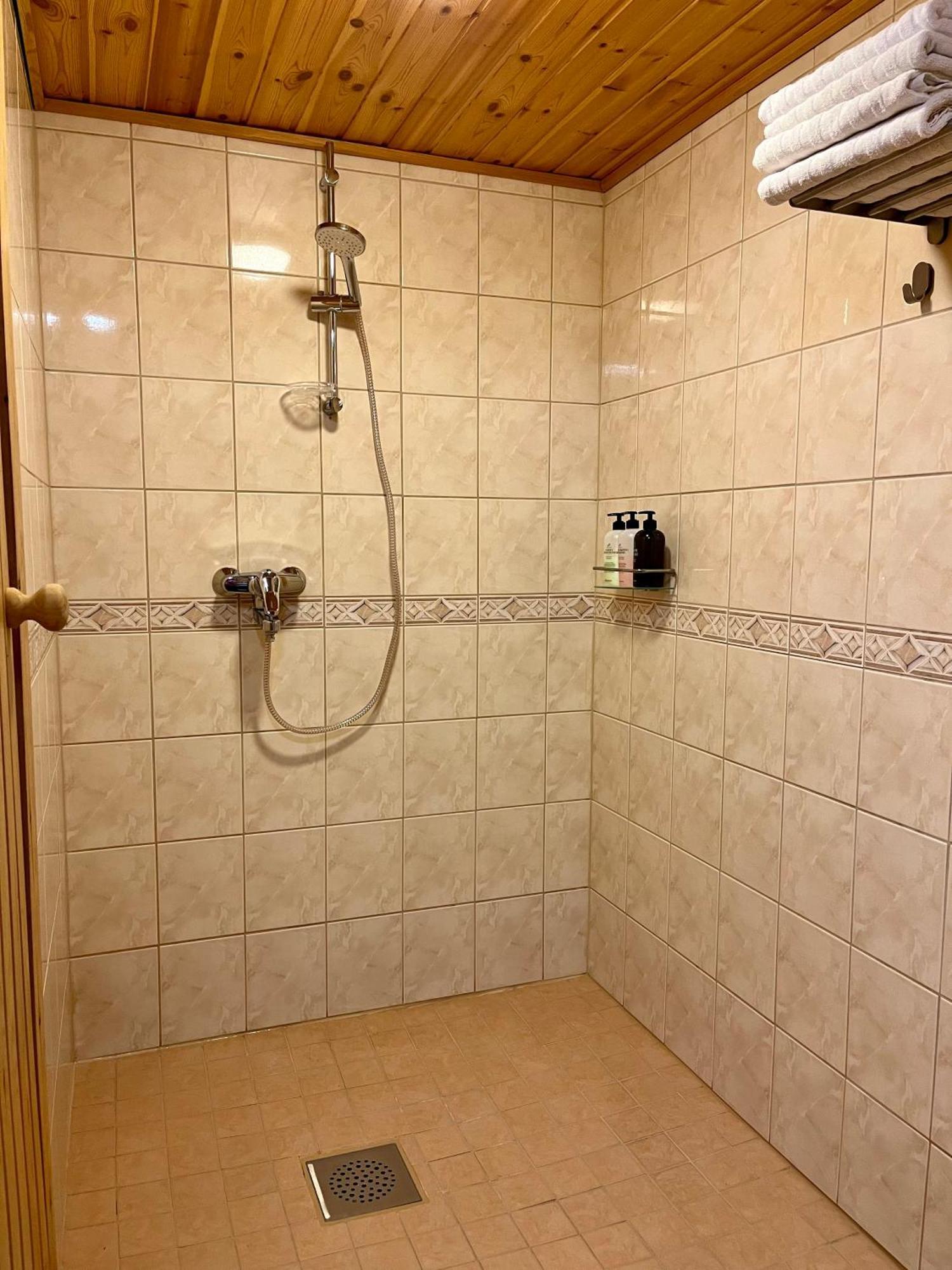 Log Cottages In 10 Min From Santa Claus Village-Sauna&Freeparking Рованиеми Екстериор снимка